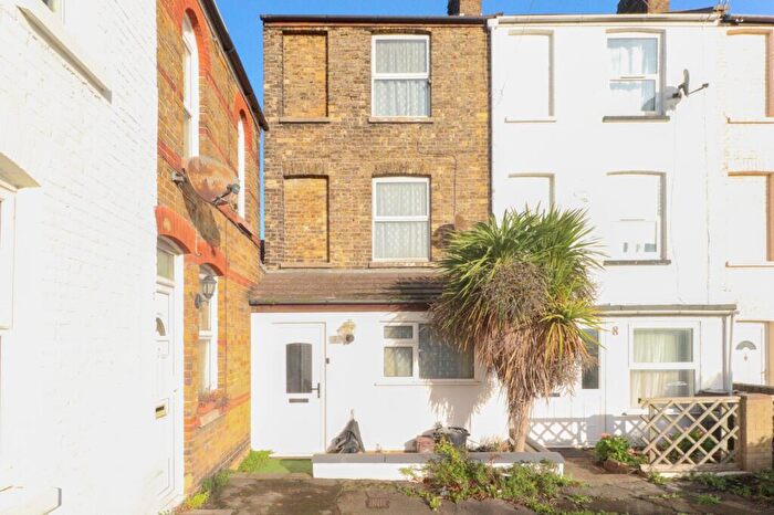 3 Bedroom End Of Terrace House For Sale In Milton Square, Margate, Kent, CT9