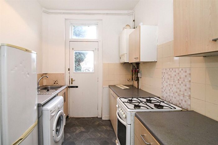 1 Bedroom Flat For Sale In Methil Brae, Methil, Leven, Fife, KY8