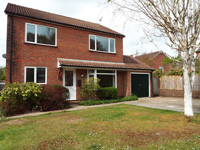 4 Bedroom Detached House To Rent In Elmdale Grove, East Wellow, SO51