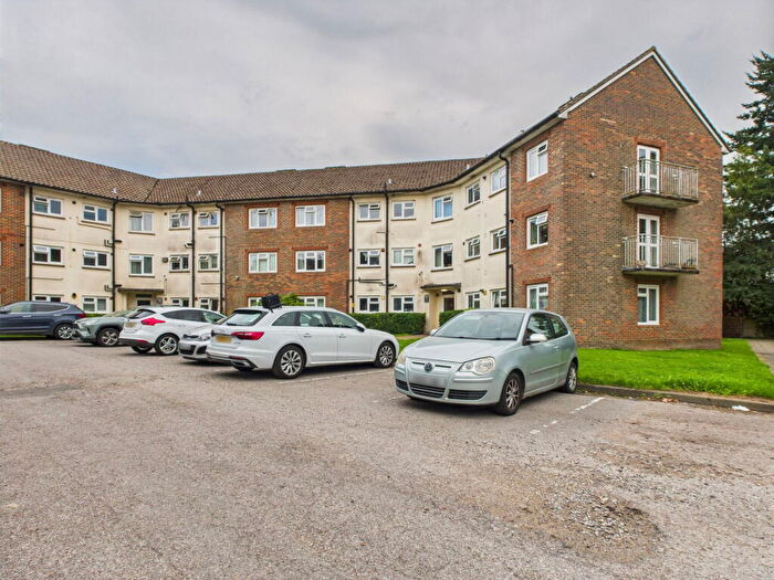 2 Bedroom Flat For Sale In Medway Court, Birches Road, Horsham, West Sussex, RH12
