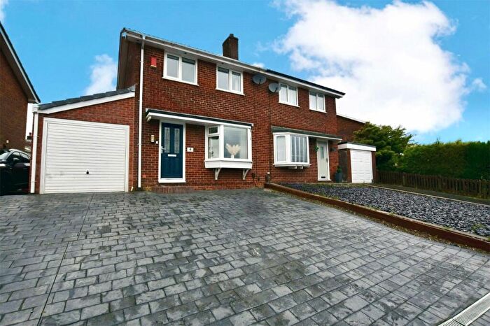 3 Bedroom Semi-Detached House For Sale In New Bury Close, Stanhill, Blackburn, Lancashire, BB5