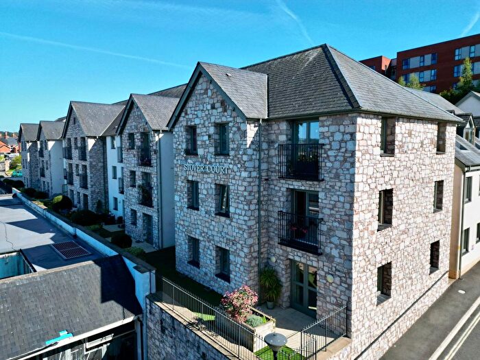 1 Bedroom Flat For Sale In East Street, Newton Abbot, TQ12