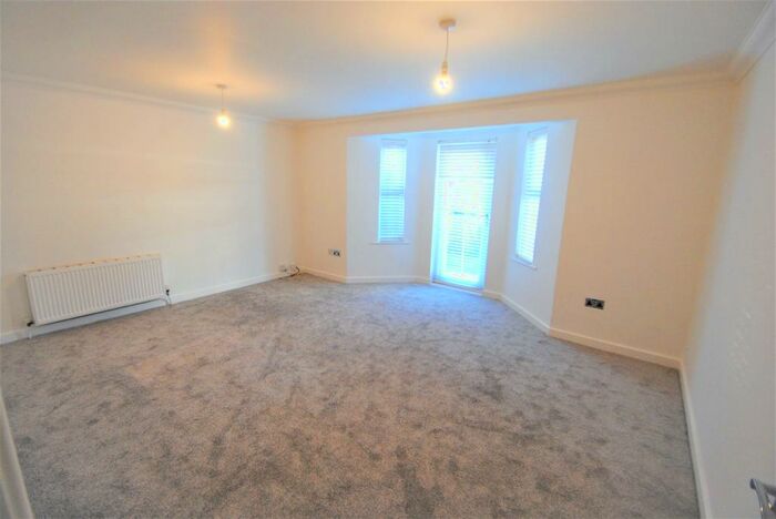 2 Bedroom Flat To Rent In - Crabton Close Road, Boscombe, Bournemouth, BH5