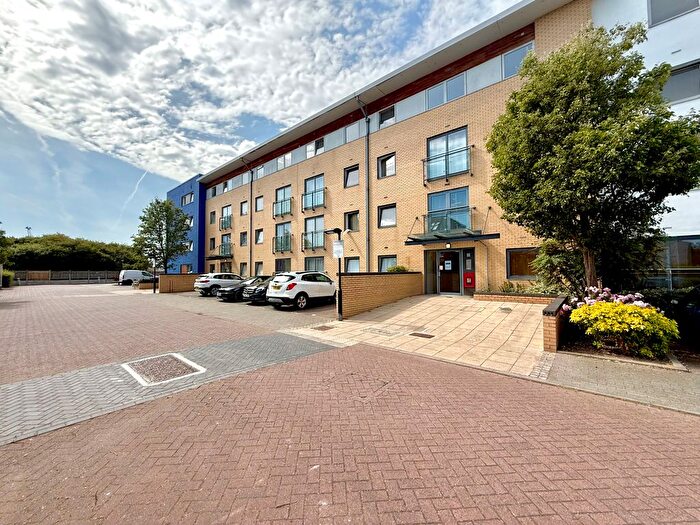 1 Bedroom Flat To Rent In St Marys Island, Chatham, ME4