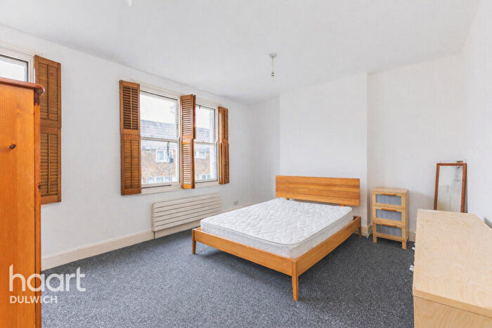 3 Bedroom Flat For Sale In Paulet Road, London, SE5