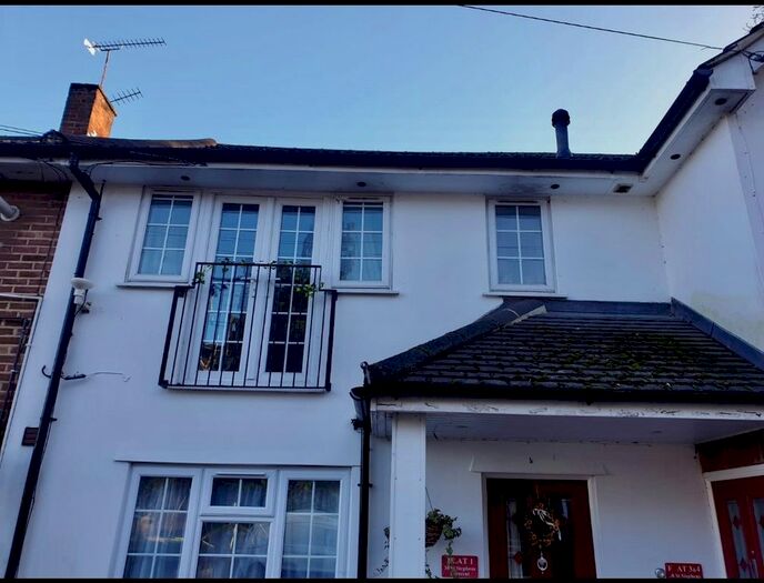 1 Bedroom Flat To Rent In Flat, St. Stephens Crescent, Brentwood, CM13