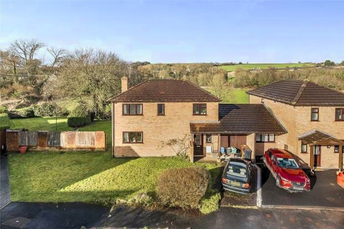 3 Bedroom Link Detached House For Sale In The Oaks, Yeoford, Crediton, Devon, EX17