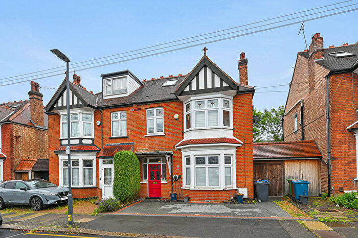 5 Bedroom Semi-Detached House For Sale In Surrey Road, Harrow, HA1