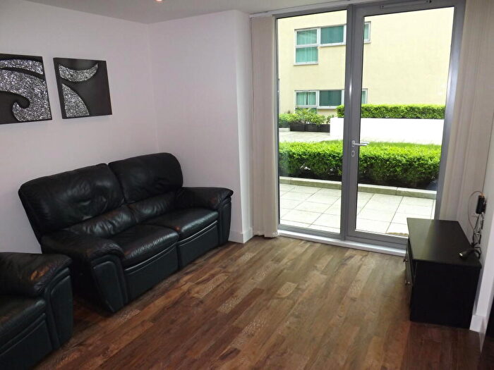 2 Bedroom Apartment To Rent In Srius, B5