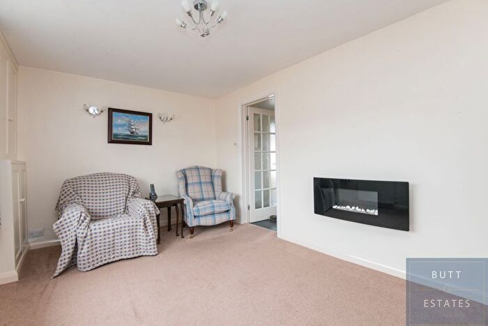 2 Bedroom Bungalow For Sale In Solar Crescent, Exeter, EX4