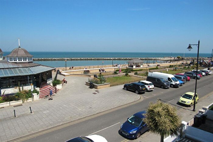 1 Bedroom Flat To Rent In Central Parade, Herne Bay, CT6