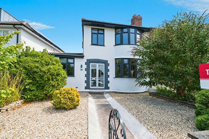 4 Bedroom Semi-detached House For Sale In Birchwood Road, Brislington, Bristol, BS4