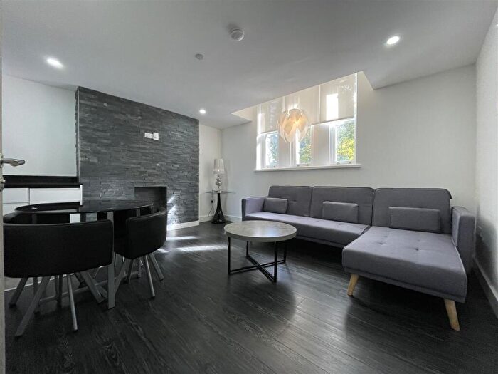 2 Bedroom Apartment To Rent In The Walk, Cardiff, CF24