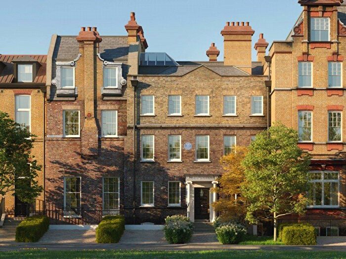 Studio For Sale In Richmond Square, Kew Foot Road, Richmond, Surrey, TW9