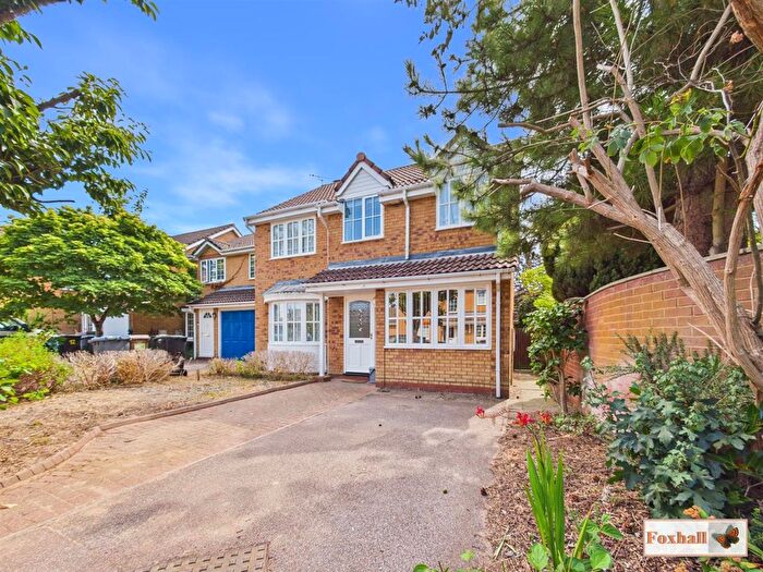 4 Bedroom Detached House For Sale In Mount Drive, Purdis Farm, Ipswich, IP3