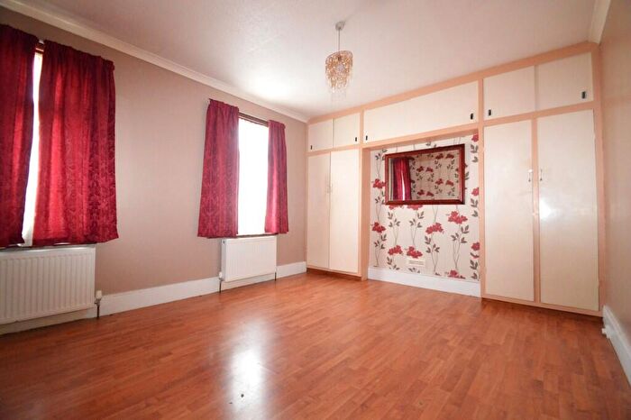 6 Bedroom Terraced House To Rent In Benares Road, London, SE18