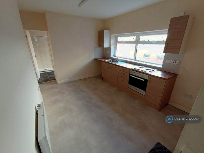 2 Bedroom Flat To Rent In Church Street West, Radcliffe, Manchester, M26