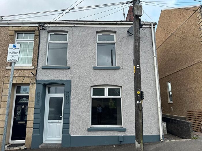 3 Bedroom Semi-Detached House To Rent In Greenfield Place, Swansea, SA4
