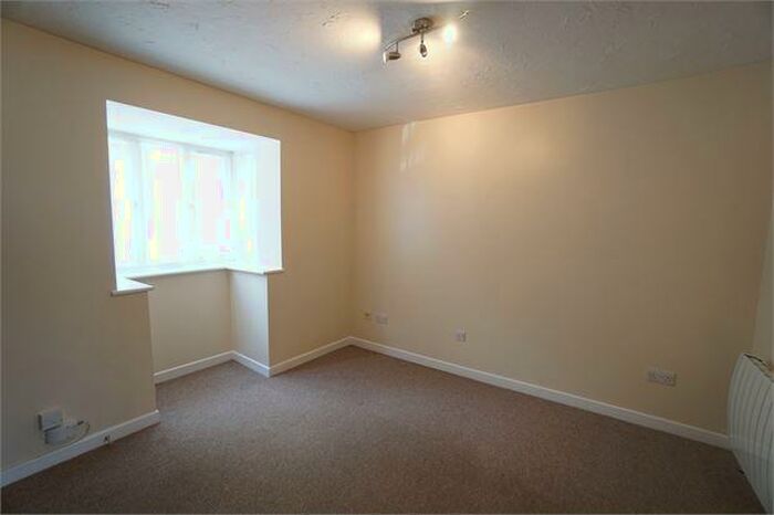 1 Bedroom Ground Maisonette To Rent In Hanbury Gardens, Colchester, Essex., CO4