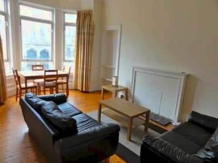 2 Bedroom Flat To Rent In Gilmore Place, Edinburgh, EH3