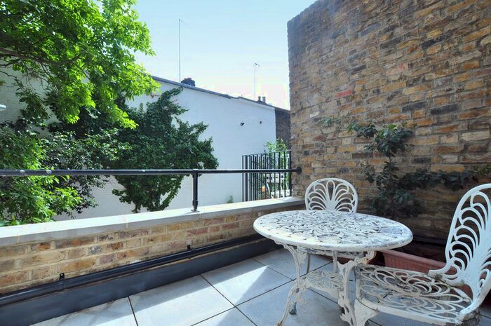 1 Bedroom Flat To Rent In Roland Gardens, London, SW7