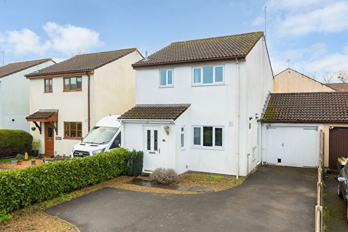 3 Bedroom Link Detached House For Sale In Wideatts Road, Cheddar, BS27