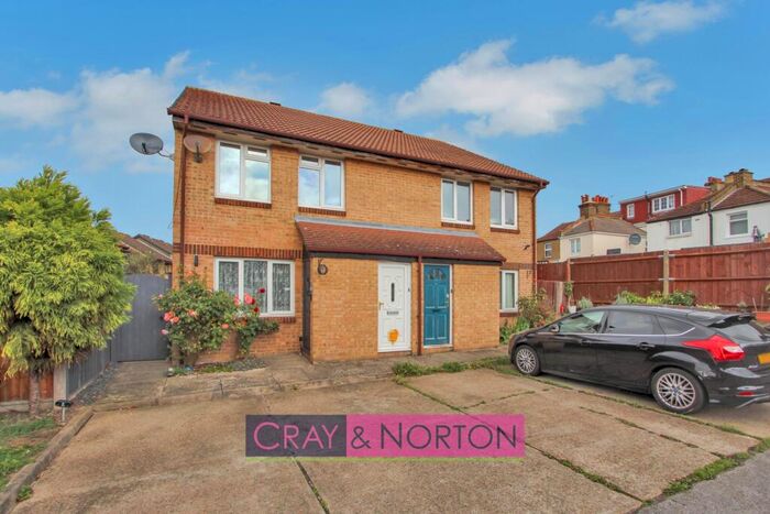 1 Bedroom Maisonette To Rent In Goodhew Road, Croydon, CR0