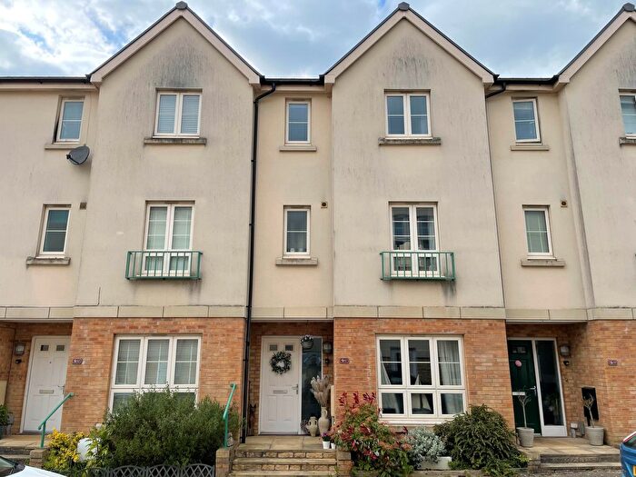 4 Bedroom Detached House For Sale In Sir Bernard Lovell Road, Malmesbury, SN16