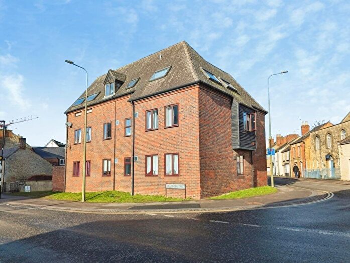 2 Bedroom Apartment For Sale In Harcourt House, North Street, Bicester, OX26