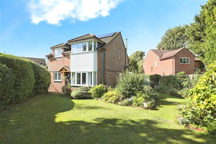 4 Bedroom Detached House For Sale In May Tree Close, Bicester, Oxfordshire, OX26