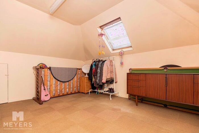 2 Bedroom Bungalow For Sale In Glendale Road, Bournemouth, BH6