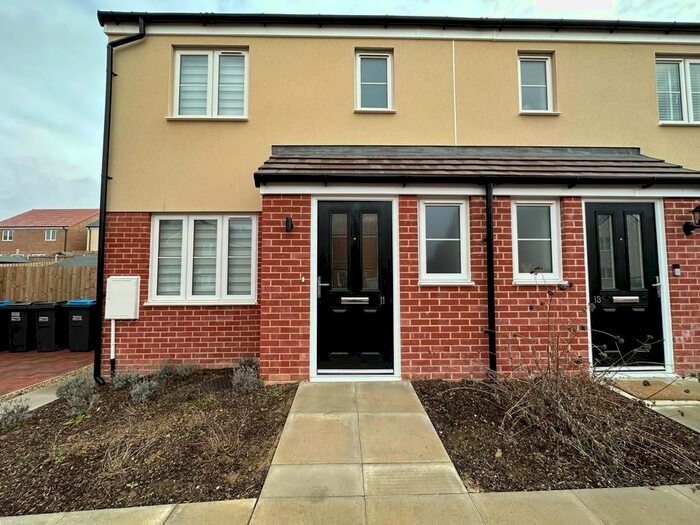 3 Bedroom Property To Rent In Hawfinch Crescent, Harlow, CM17