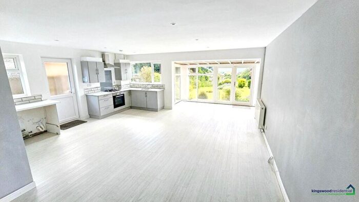 2 Bedroom Detached Bungalow To Rent In Field Lane, Beeston, Nottingham, NG9