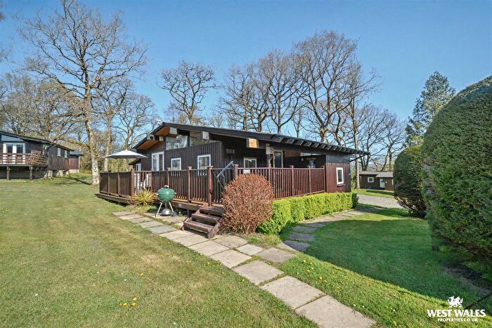 3 Bedroom Chalet For Sale In Penlan Holiday Village, Near Cenarth, SA38