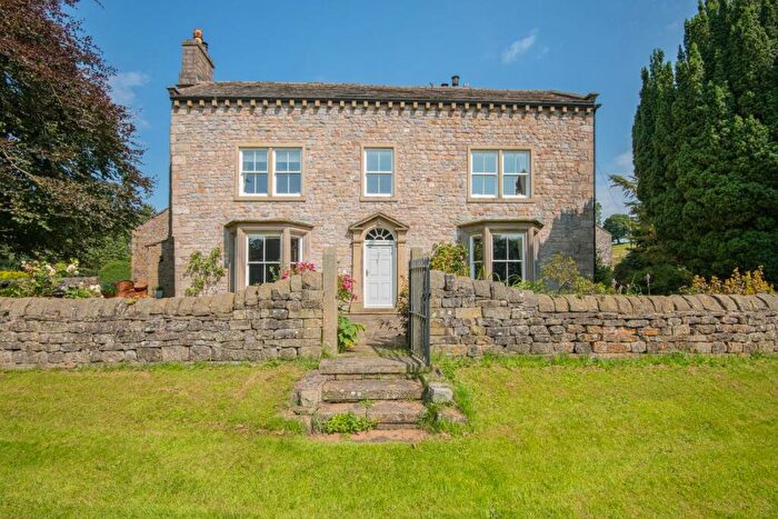 6 Bedroom Detached House For Sale In Horton Grange, Horton Road, Skipton, BD23