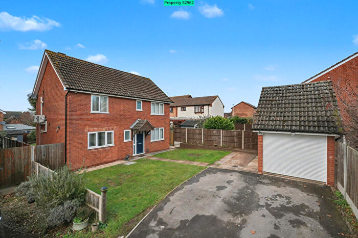 4 Bedroom Detached House For Sale In Lea Close, Broughton Astley, Leicester, LE9