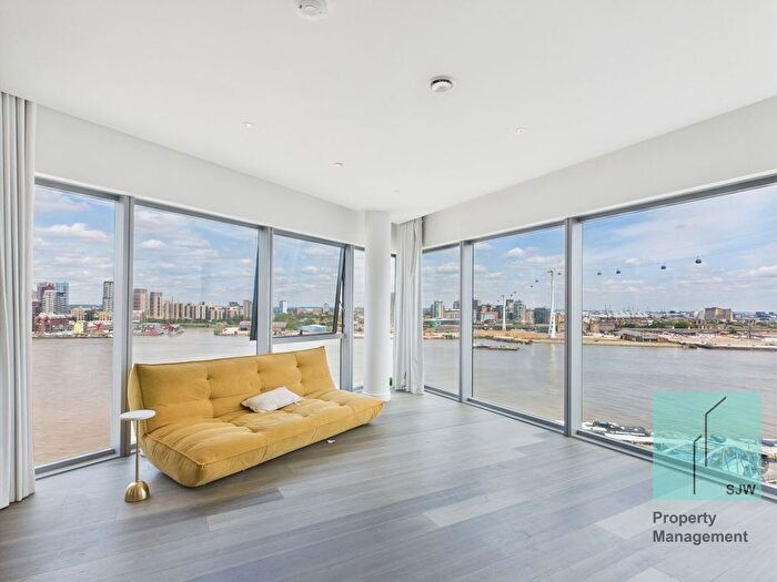 3 Bedroom Flat To Rent In Cutter Lane, London, SE10