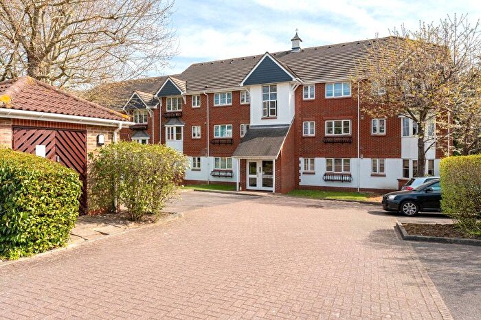 2 Bedroom Flat To Rent In Autumn Drive, Sutton, SM2