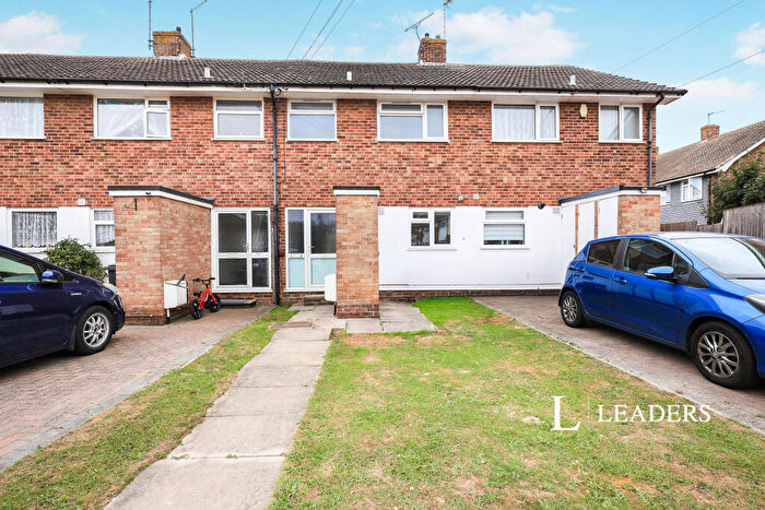 3 Bedroom Terraced House To Rent In Percival Road, BN22