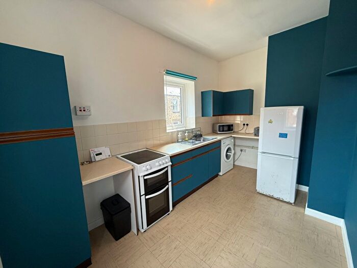 1 Bedroom Flat To Rent In Villa Place, Gateshead, NE8