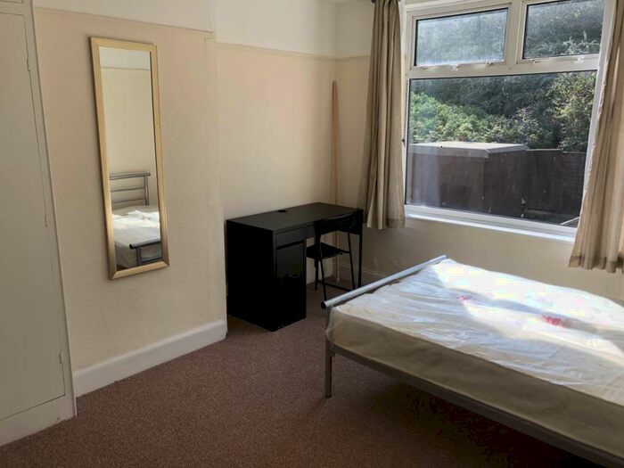 4 Bedroom Terraced House To Rent In Keys Avenue, Horfield, Bristol, BS7