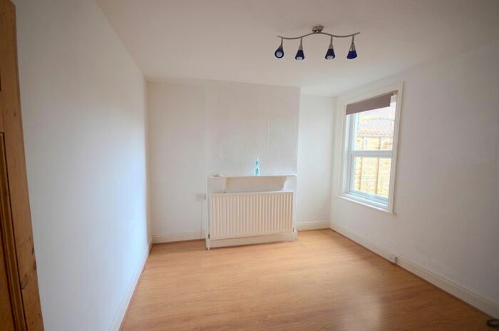 3 Bedroom Terraced House To Rent In Melbourne Road, Bournemouth, BH8