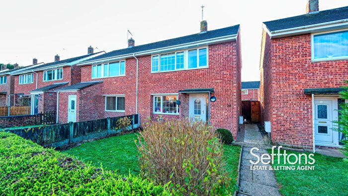 3 Bedroom Semi Detached House For Sale In Blithewood Gardens, Norwich, Norfolk, NR7