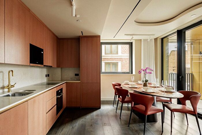 3 Bedroom Flat To Rent In Fareham Street, Soho, W1F