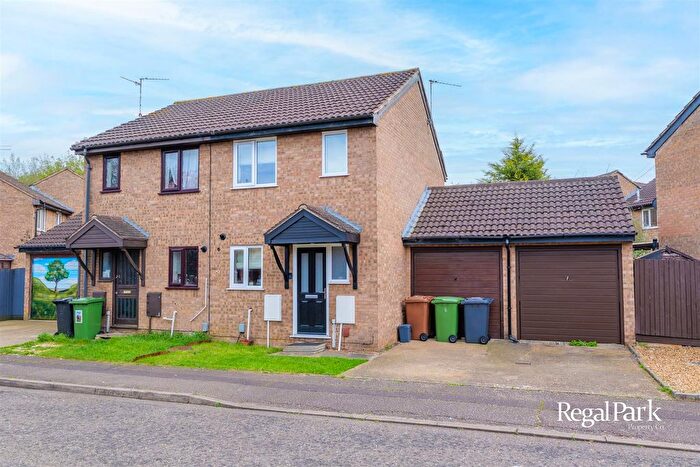 2 Bedroom Semi Detached House For Sale In Hadrians Court, Fletton, Peterborough, PE2