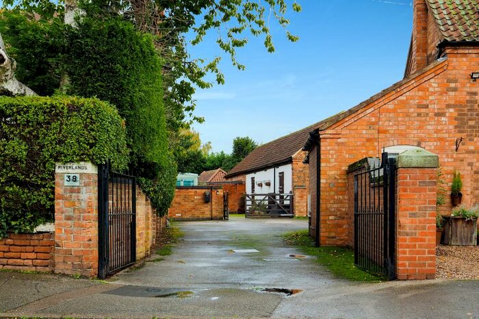 5 Bedroom Detached House For Sale In Main Street, Gunthorpe, Nottingham, Nottinghamshire, NG14