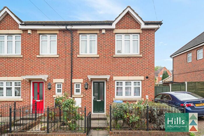 3 Bedroom Semi-Detached House To Rent In Tewson Road, London, SE18