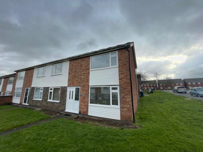 3 Bedroom Town House To Rent In Windsor Road, Loughborough, LE11