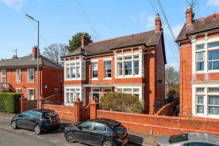 5 Bedroom Semi-Detached House For Sale In Fields Park Road, Newport, NP20