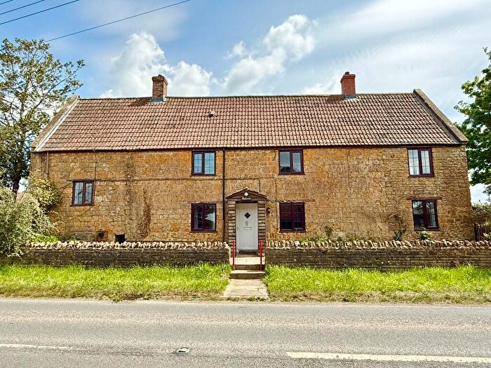 3 Bedroom Detached House To Rent In Galhampton Road, BA22